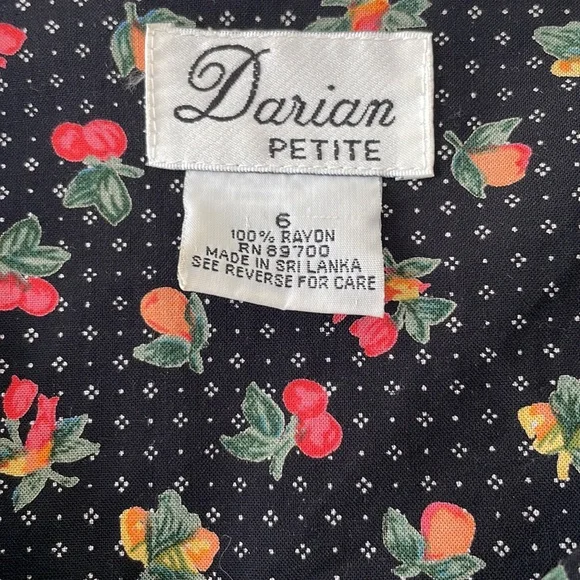 Darian Petite Vintage Fruit Jumpsuit Size 6 - Picture 3 of 9